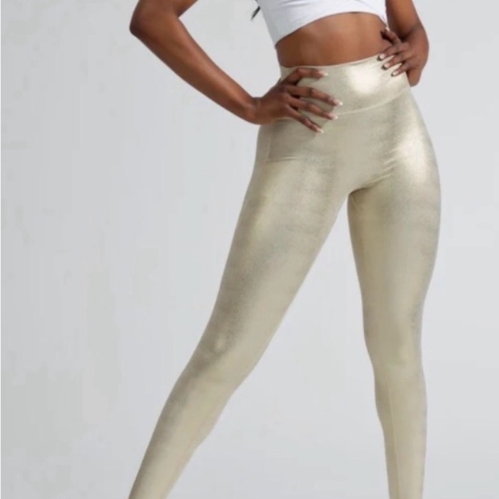 BuffBunny Shiny Gold Leggings - Picture 6 of 7